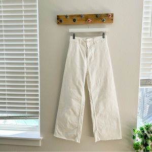 ZARA | High Waist Wide Leg Jeans White Size 4 Light Wash Raw Hem